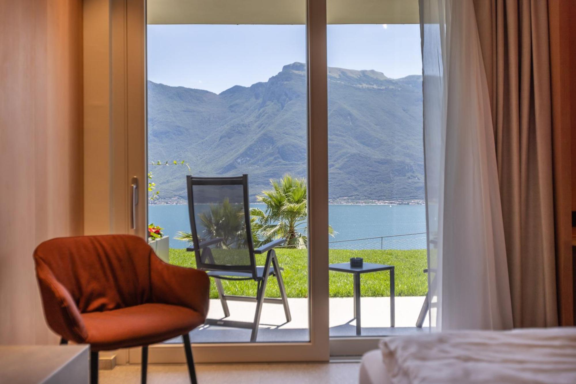 Llac Living Nature Hotel Limone sul Garda Ruang foto