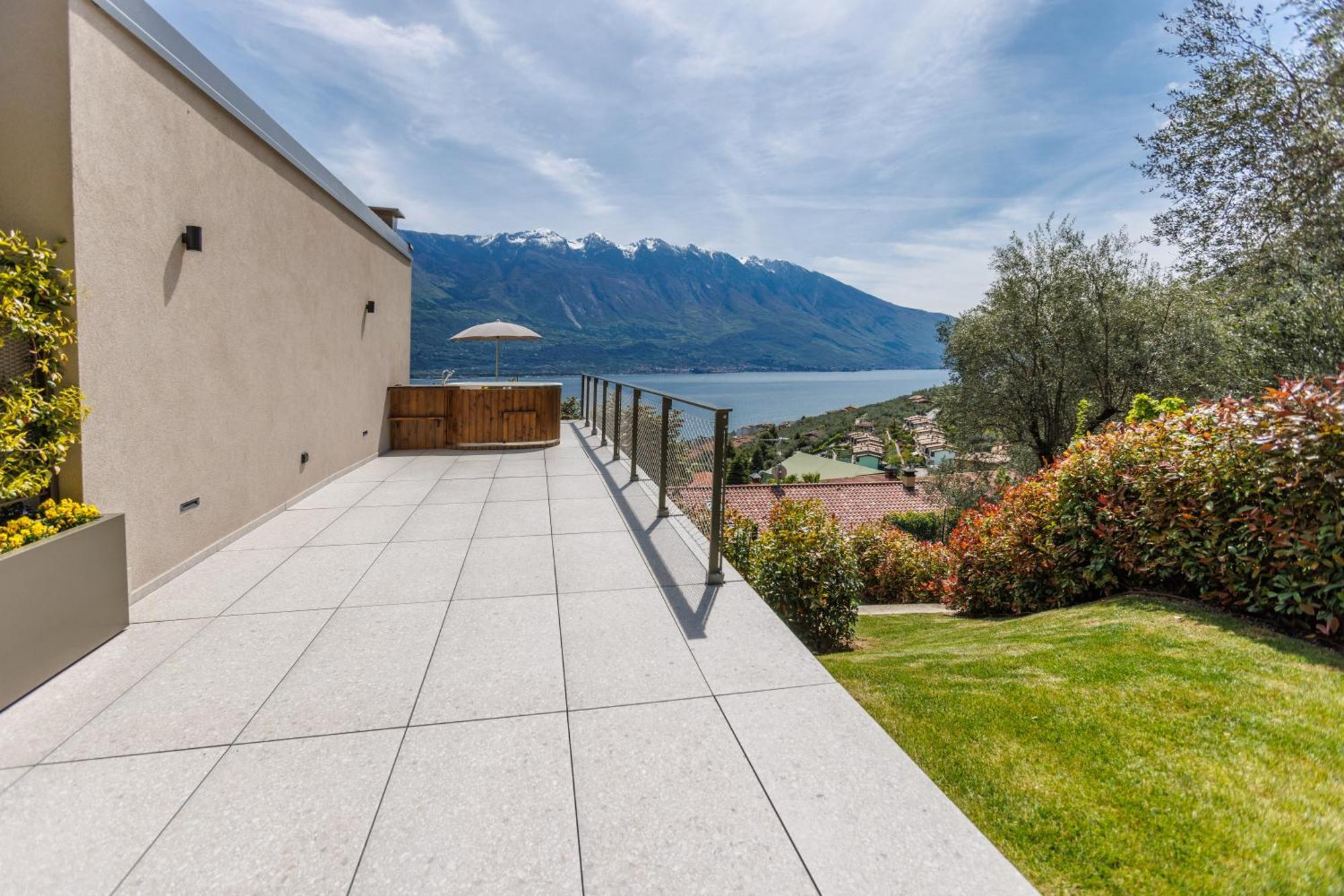 Llac Living Nature Hotel Limone sul Garda Ruang foto