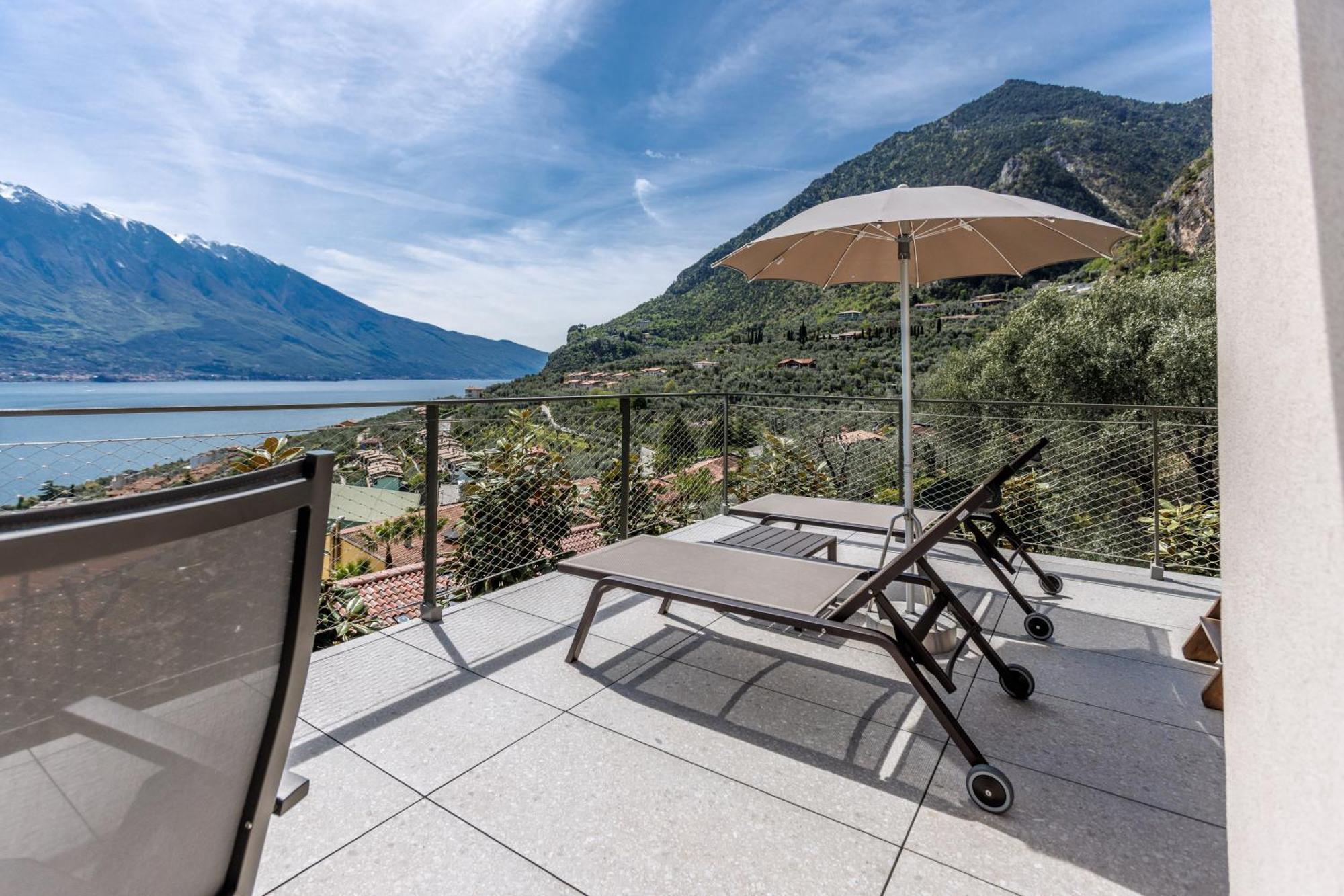 Llac Living Nature Hotel Limone sul Garda Ruang foto