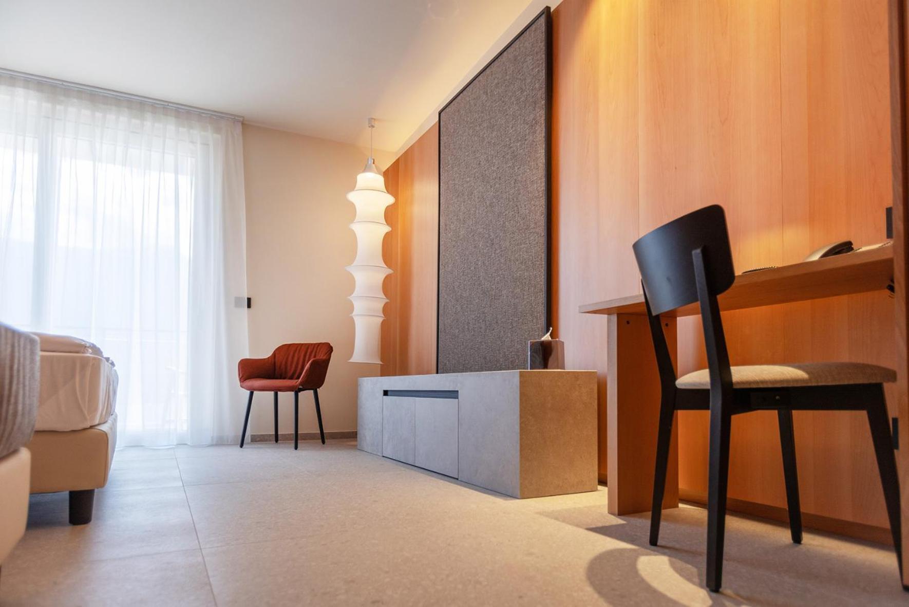 Llac Living Nature Hotel Limone sul Garda Ruang foto