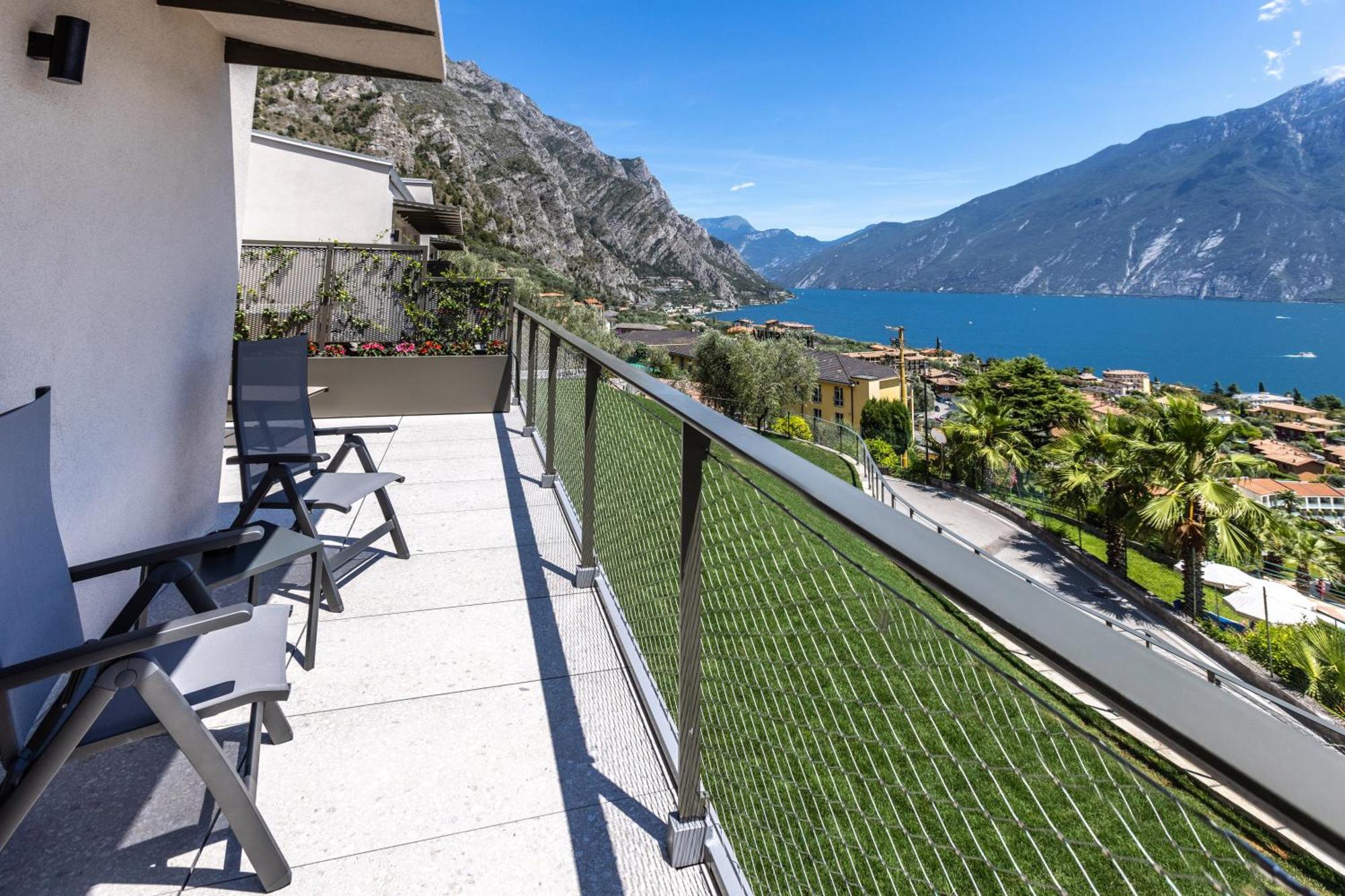 Llac Living Nature Hotel Limone sul Garda Ruang foto